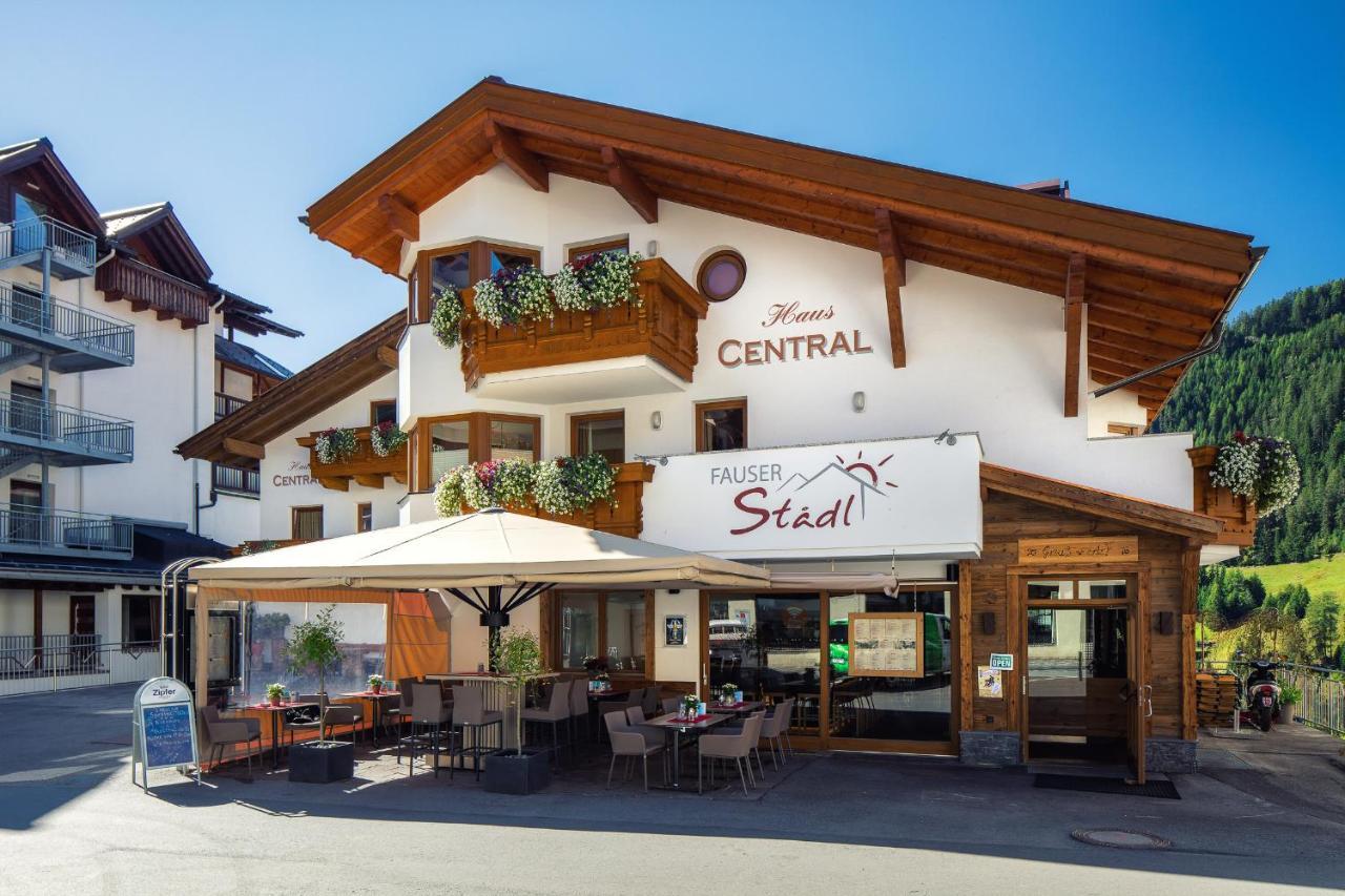 Haus Central 瑟弗浩斯 外观 照片